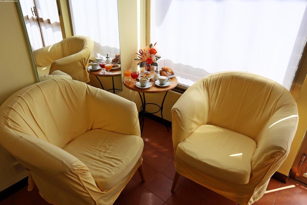 Hotel Astoria Tabiano Terme Oda fotoğraf
